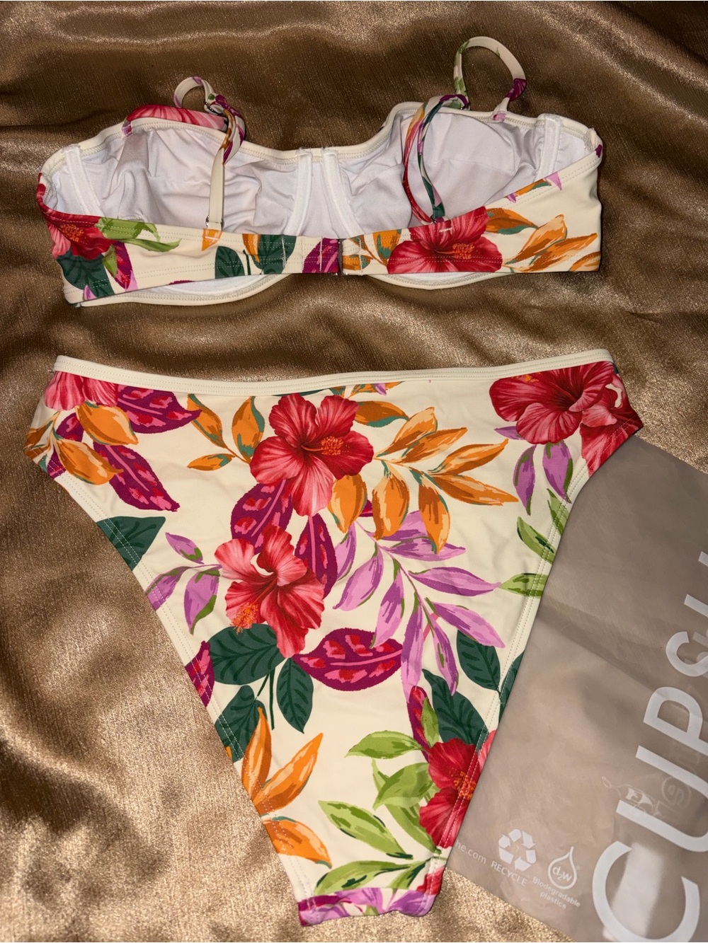 Cupshe Cream Floral Underwire High-Waist Bikini with Multicolor Flowers - Picture 4 of 7